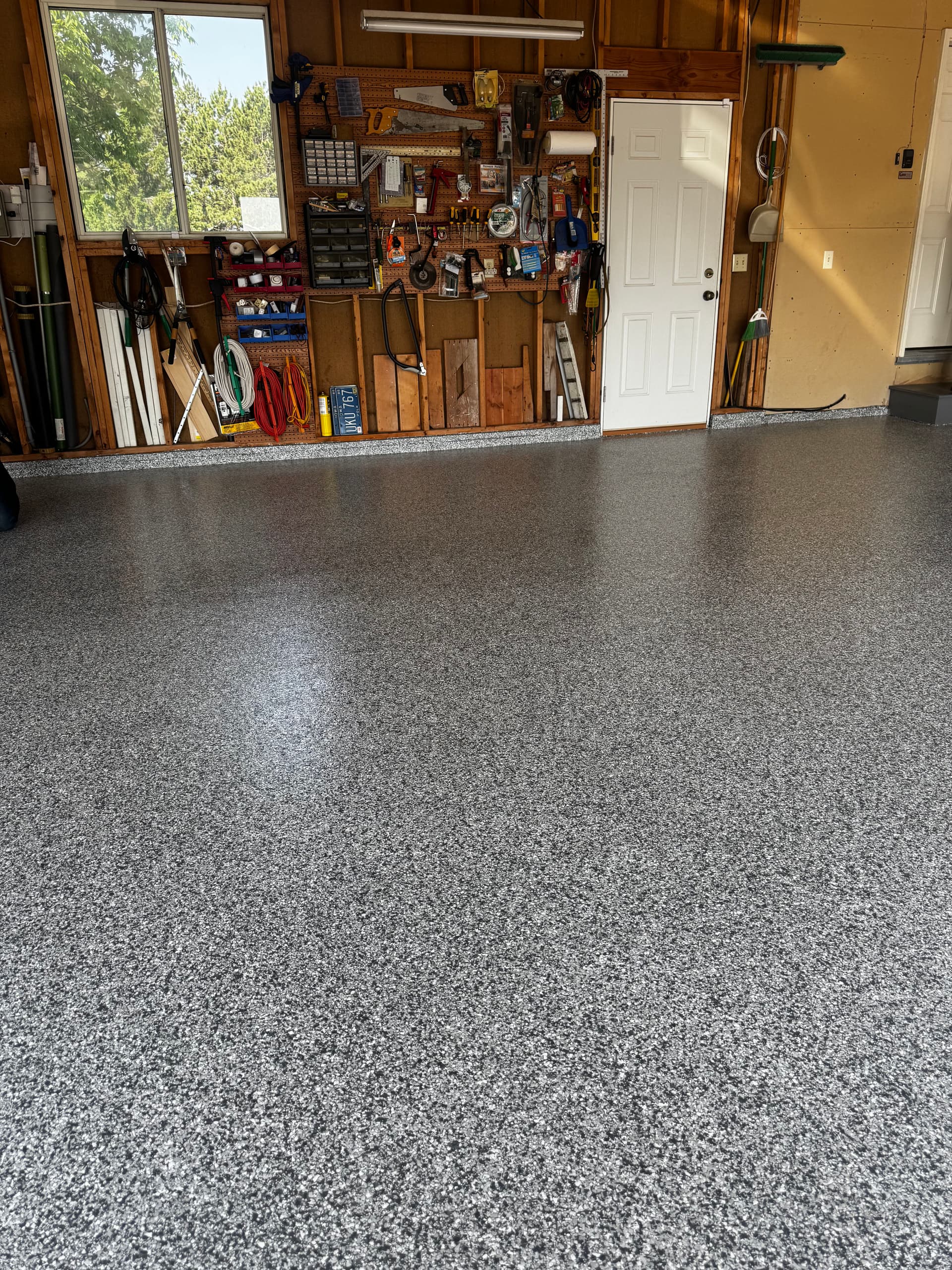 Gallery photos for Twilight Garage Floor Coating That Actually Gets Used: Image #3
