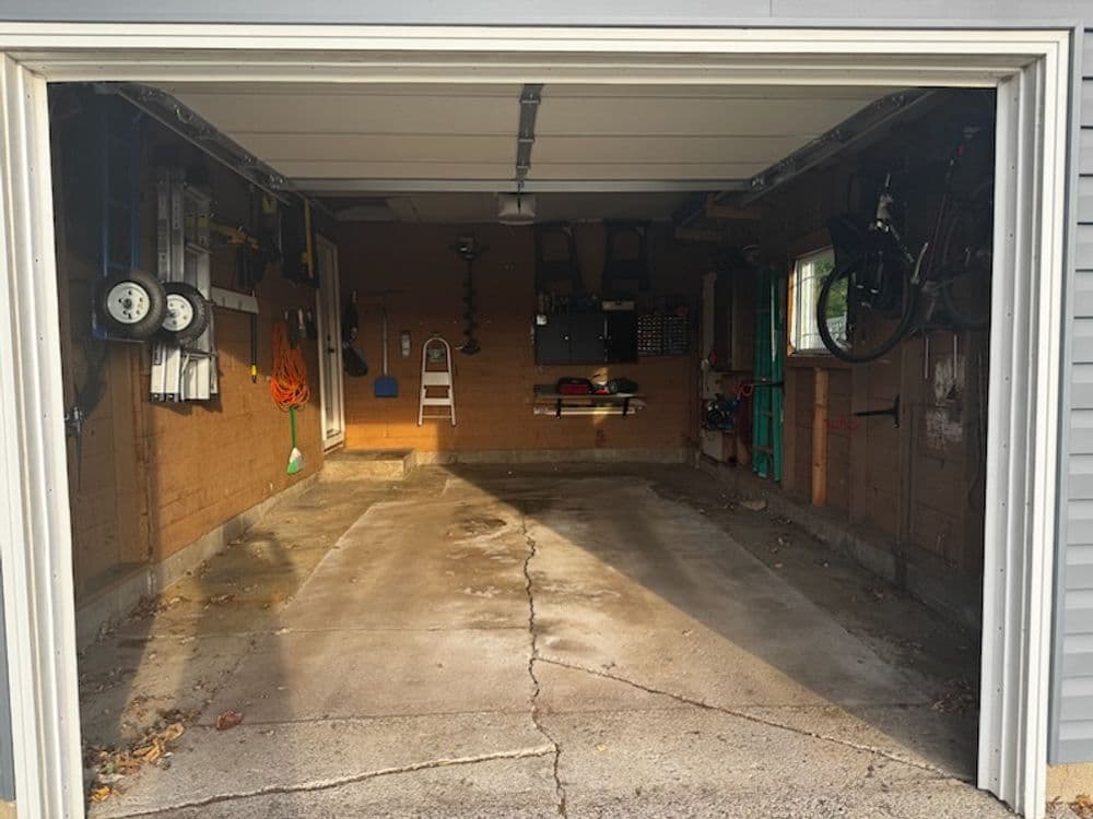 Cracked Garage Floor Gets Slatestone Epoxy Coating in Cold Spring