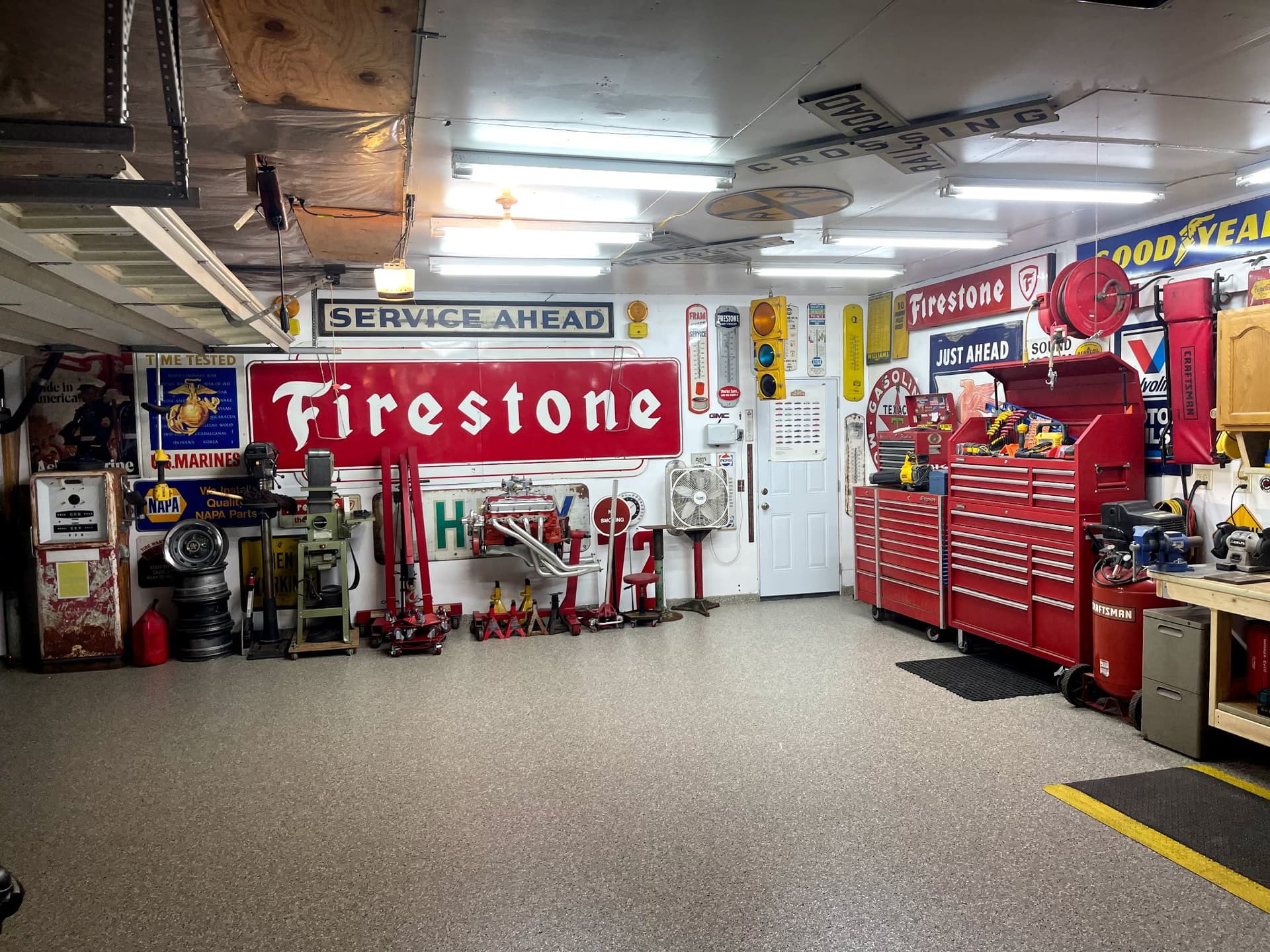 Gallery photos for Pebble Beach Garage Floor Coating That Ties the Whole Space Together: Image #3